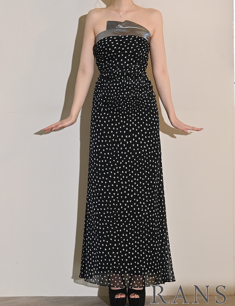 [Sのみ即納][instock]【RANS】ロング/ドレス/ワンピース/ブラック/ベア/ドレープ/スリット/柄/ハート柄