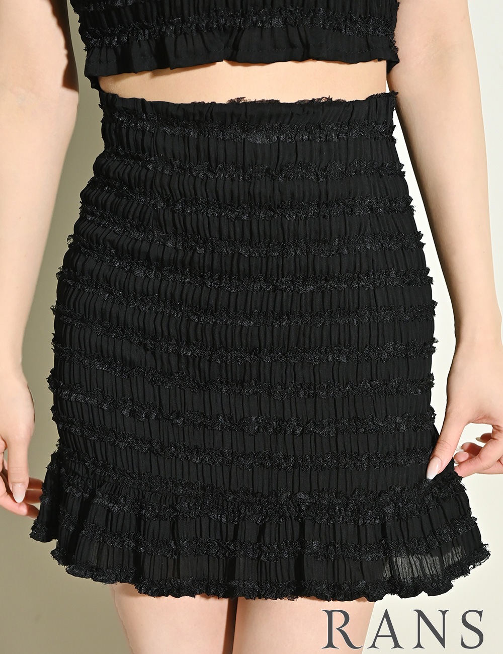 [即納][instock]【RAN SERENE】ミニ/ドレス/セットアップ/タイト/ブラック/ハイネック/シャーリングレース