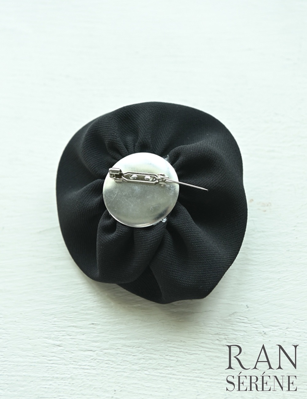 [即納][instock]【RAN SERENE】ミニ/ドレス/ワンピース/ブラック/キャミ/タイト/カットアウト/コサージュ/ローズ