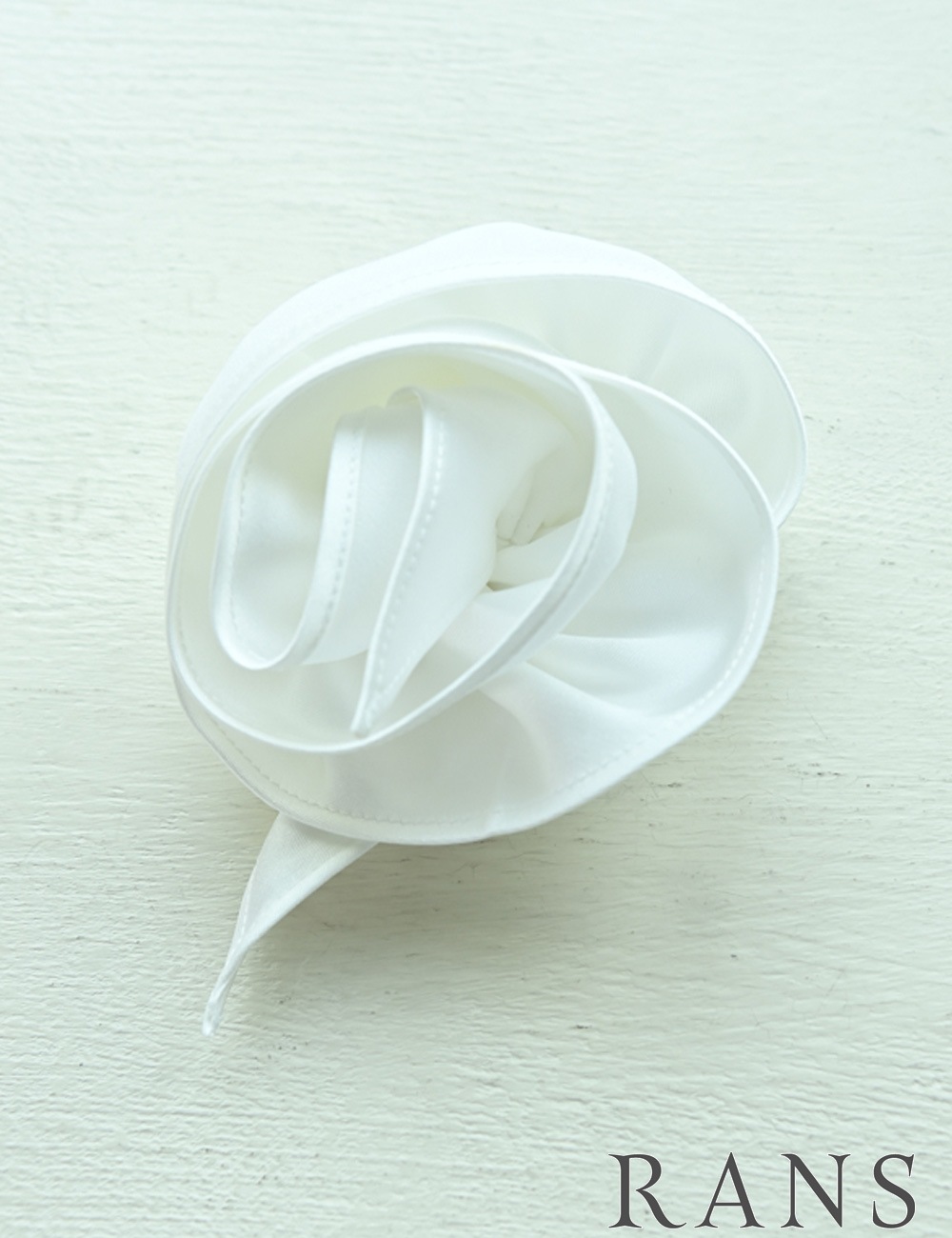 [即納][instock]【RANS】ミニ/ドレス/ワンピース/ホワイト/ワンショル/フレア/コサージュ/ローズ