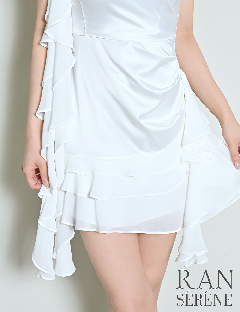 [即納][instock]【RAN SERENE】ミニ/ドレス/ワンピース/ホワイト/ワンショル/フレア/コサージュ/ローズ
