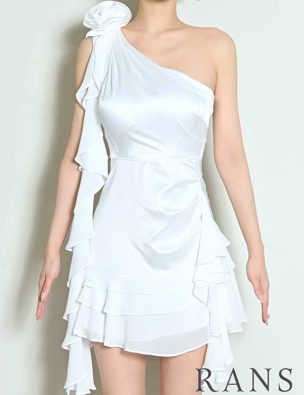 [即納][instock]【RANS】ミニ/ドレス/ワンピース/ホワイト/ワンショル/フレア/コサージュ/ローズ