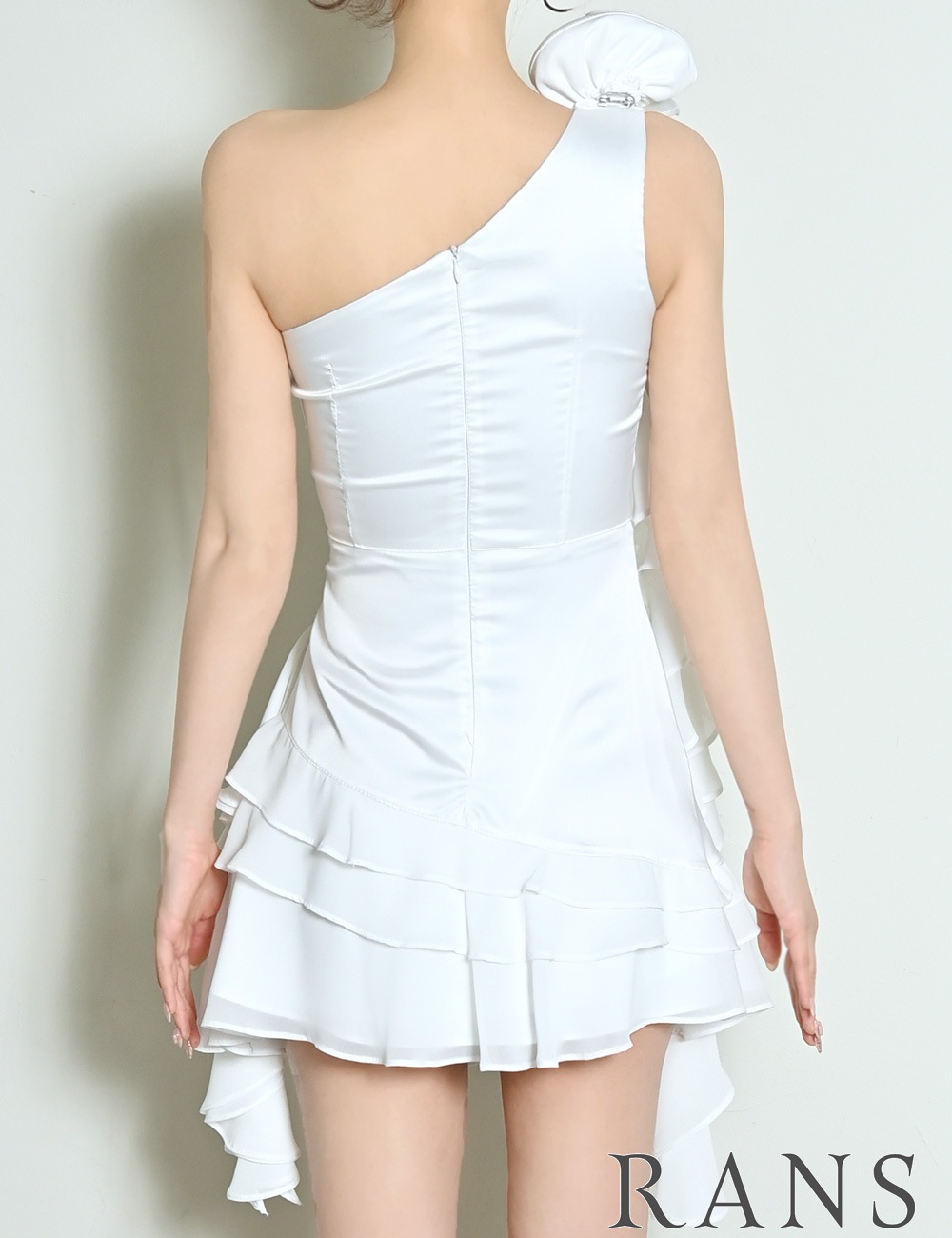 [即納][instock]【RANS】ミニ/ドレス/ワンピース/ホワイト/ワンショル/フレア/コサージュ/ローズ