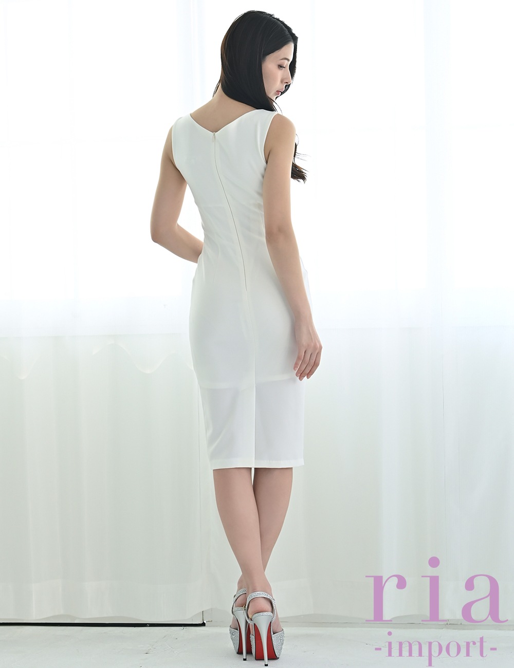 【ria】丈長/ドレス/ワンピース/ホワイト/チェーン付き/タイト