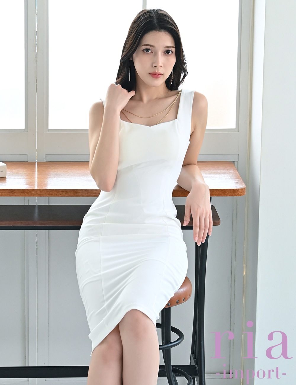 【ria】丈長/ドレス/ワンピース/ホワイト/チェーン付き/タイト