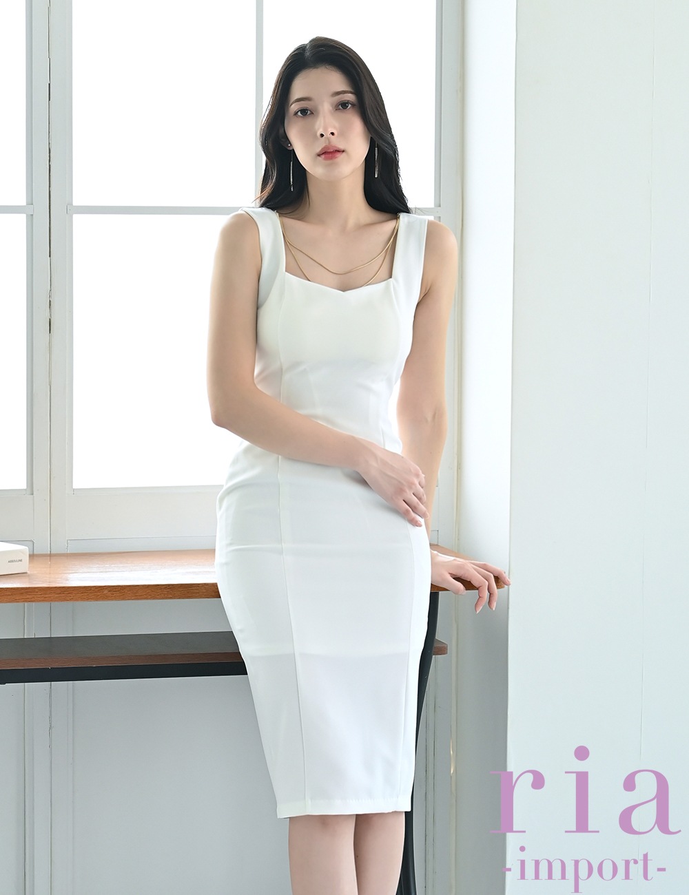 【ria】丈長/ドレス/ワンピース/ホワイト/チェーン付き/タイト