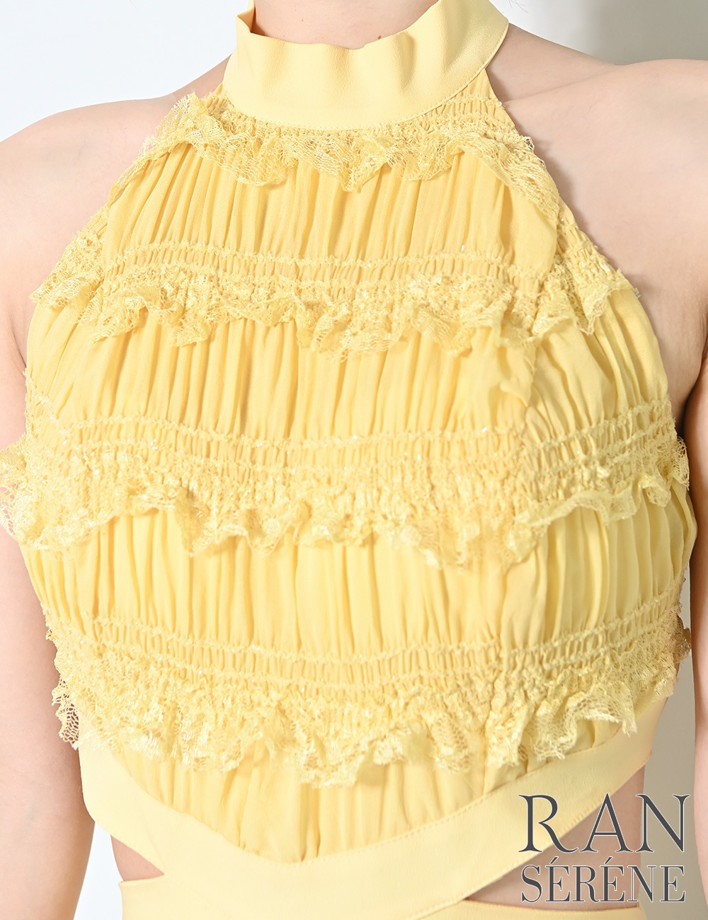 [予約商品]【RAN SERENE】ロング/ドレス/ワンピース/イエロー/ホルターネック/フレア/サイドカットアウト/レース