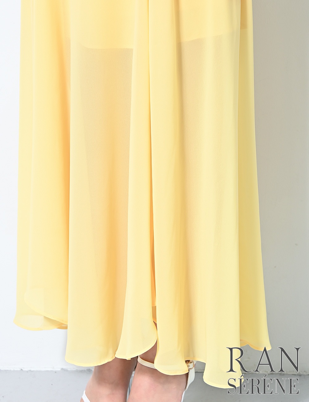 [予約商品]【RAN SERENE】ロング/ドレス/ワンピース/イエロー/ホルターネック/フレア/サイドカットアウト/レース