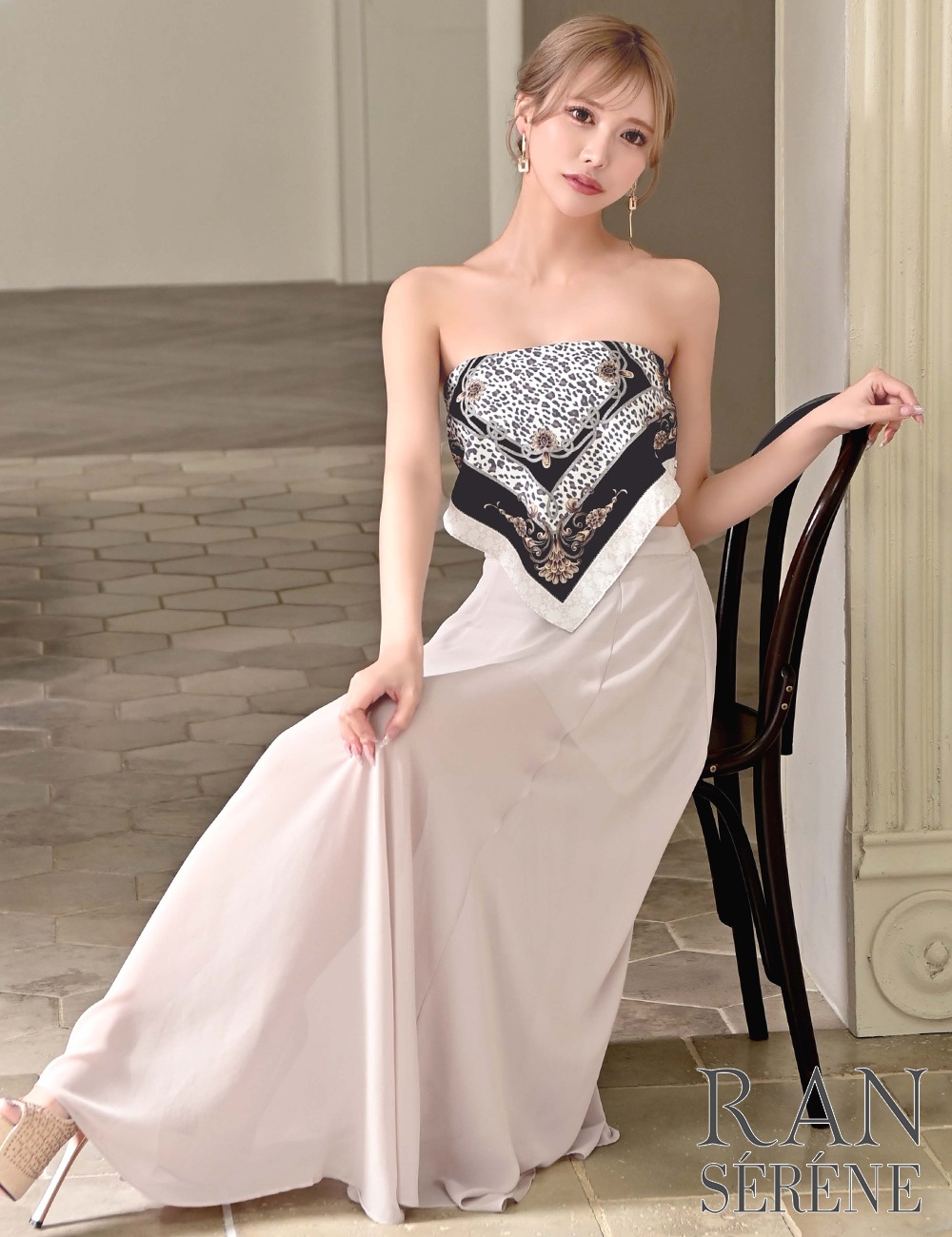 [予約商品]【RAN SERENE】ロング/ドレス/ワンピース/ベージュ/ベア/フレア/サイドカットアウト/柄/スカーフ