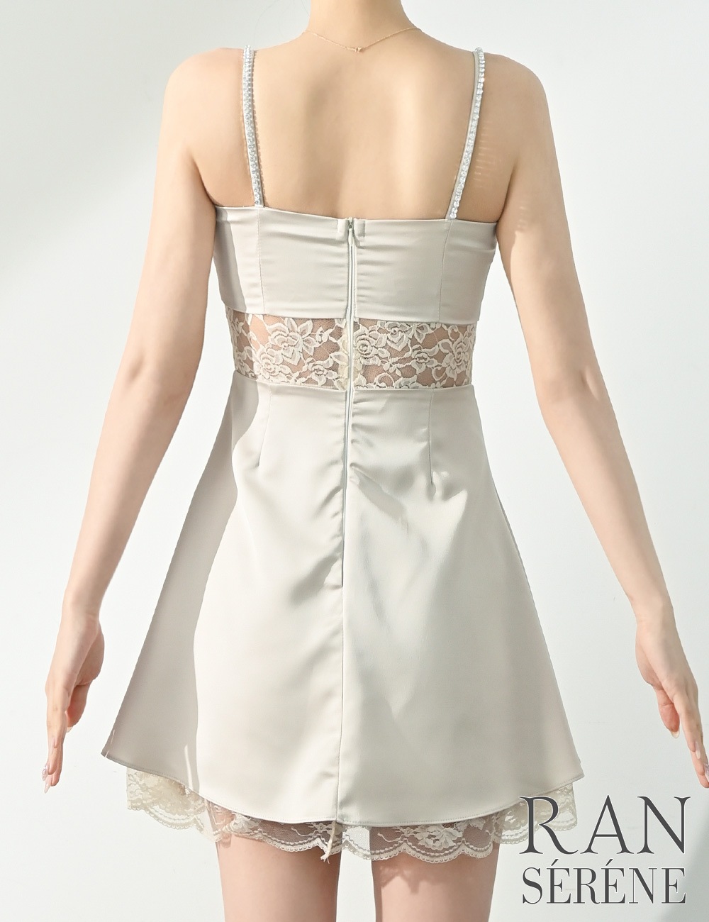 [即納][instock]【RAN SERENE】ミニ/ドレス/ワンピース/ベージュ/アイボリー/キャミ/フレア/ビジュー/サテン/レース