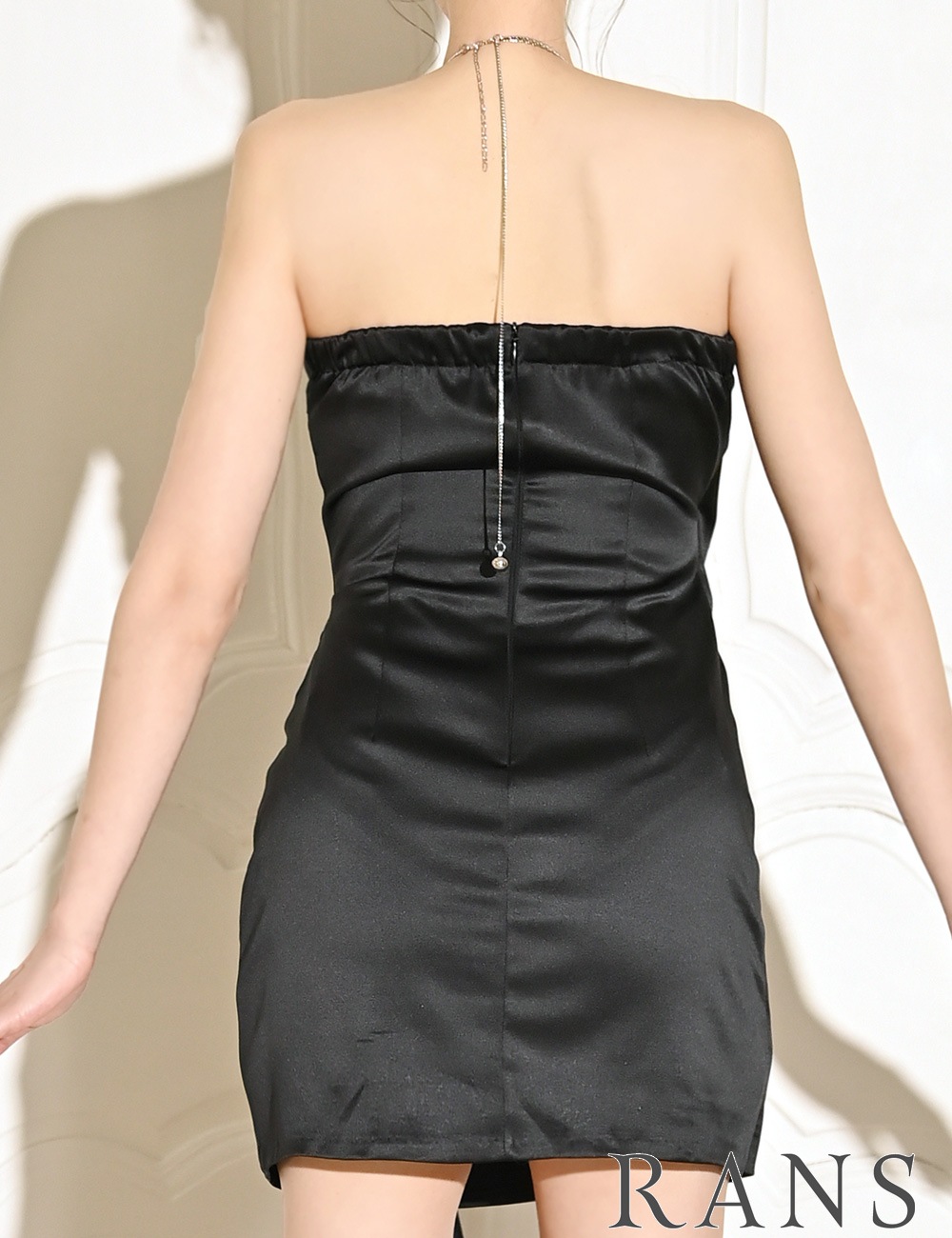 [即納][instock]【RAN SERENE】ミニ/ドレス/ワンピース/ブラック/ホルターネック/タイト/サテン