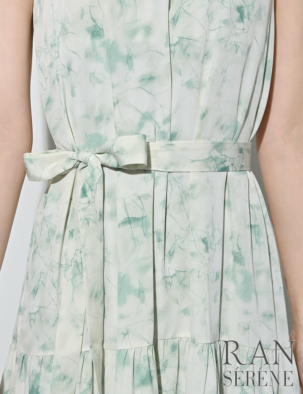 [即納][instock]【RAN SERENE】ロング/ドレス/グリーン/アメスリ/フレア/柄/花柄/リボン