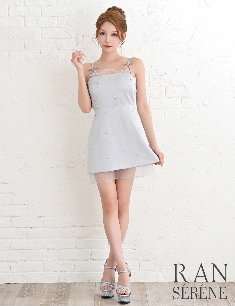 [Mのみ即納][instock]【RAN SERENE】ミニ/ドレス/ワンピース/グレー/キャミ/フレア/サテン/ビジュー/リボン/シアー