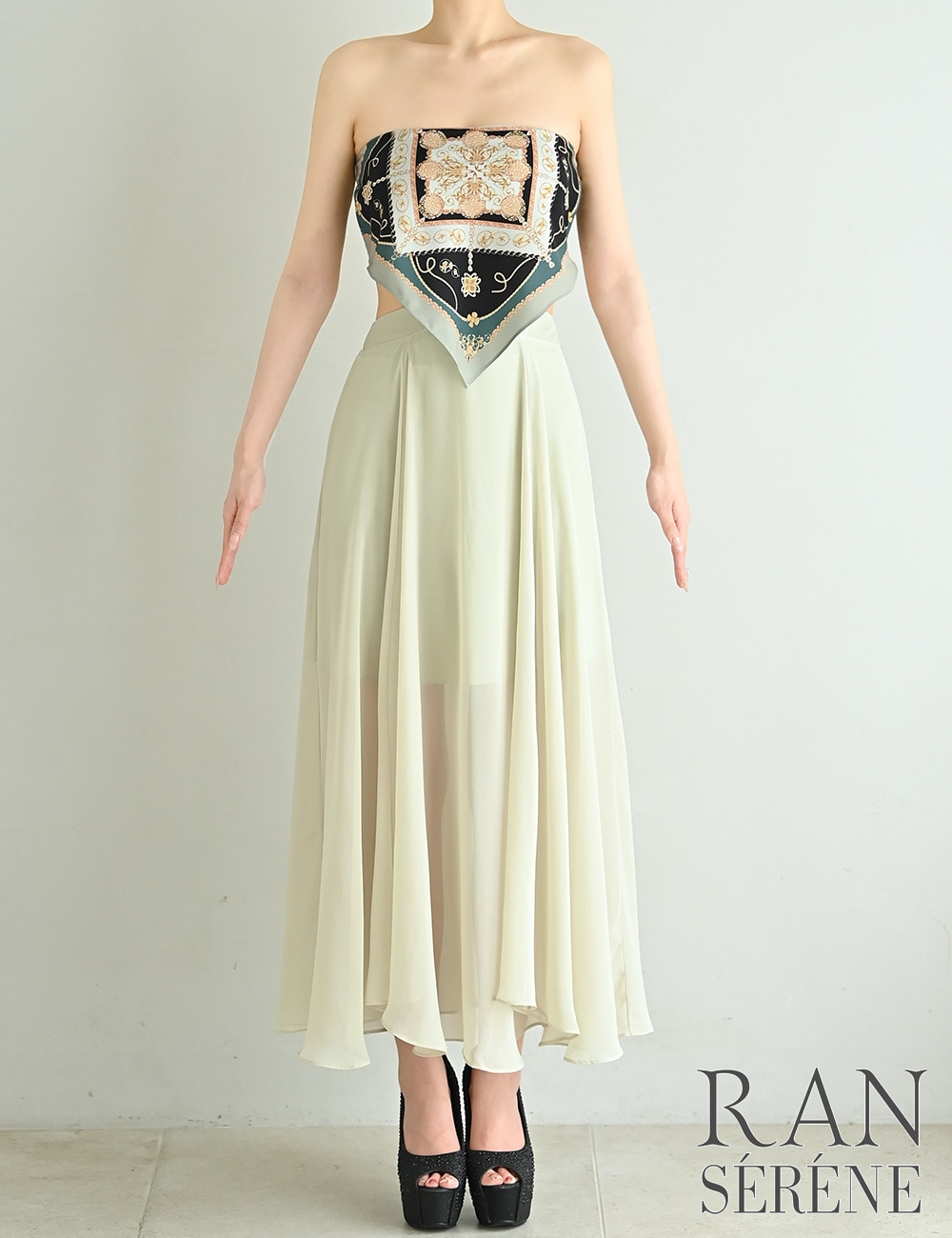 [即納][instock]【RAN SERENE】ロング/ドレス/ワンピース/グリーン/ベア/フレア/サイドカットアウト/柄/スカーフ