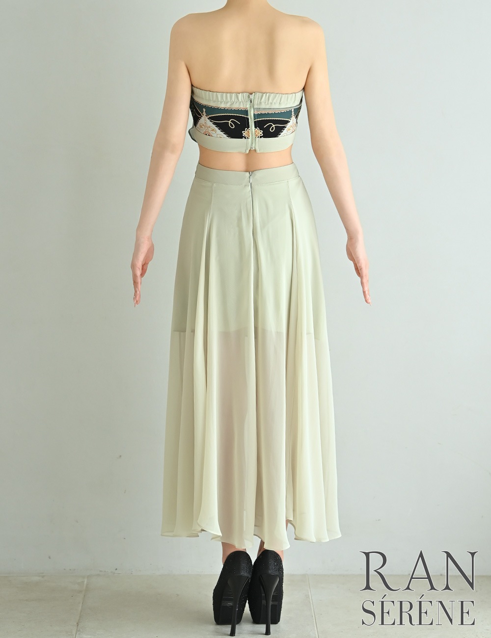 [即納][instock]【RAN SERENE】ロング/ドレス/ワンピース/グリーン/ベア/フレア/サイドカットアウト/柄/スカーフ