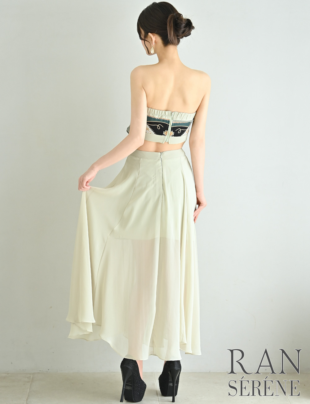 [即納][instock]【RAN SERENE】ロング/ドレス/ワンピース/グリーン/ベア/フレア/サイドカットアウト/柄/スカーフ