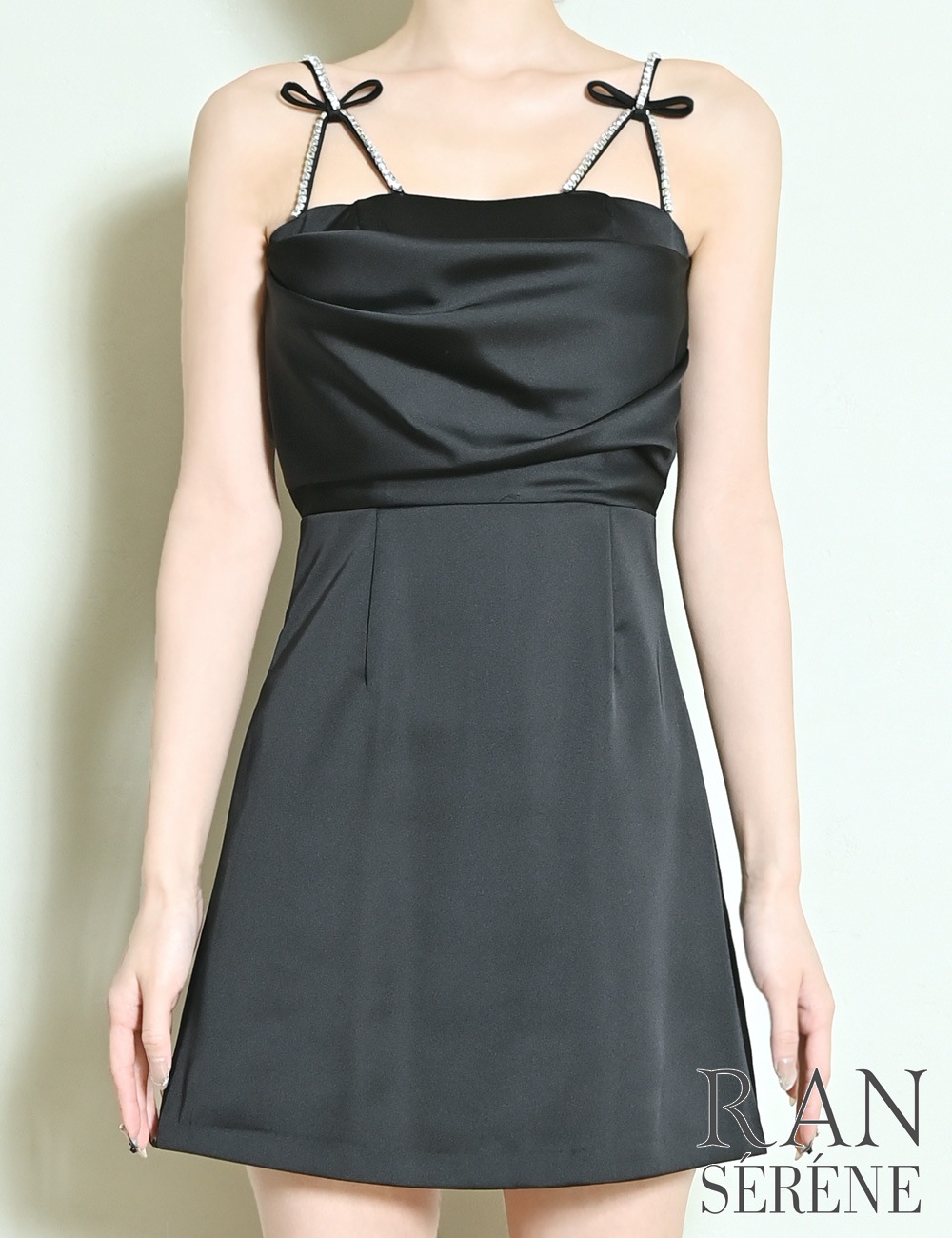 [即納][instock]【RANSERENE】ミニ/ドレス/ワンピース/ブラック/キャミ/フレア/サテン/ビジュー/リボン