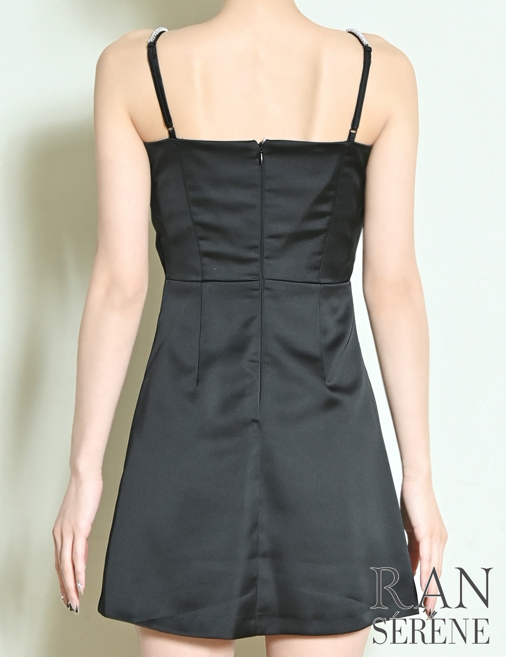 [即納][instock]【RANSERENE】ミニ/ドレス/ワンピース/ブラック/キャミ/フレア/サテン/ビジュー/リボン