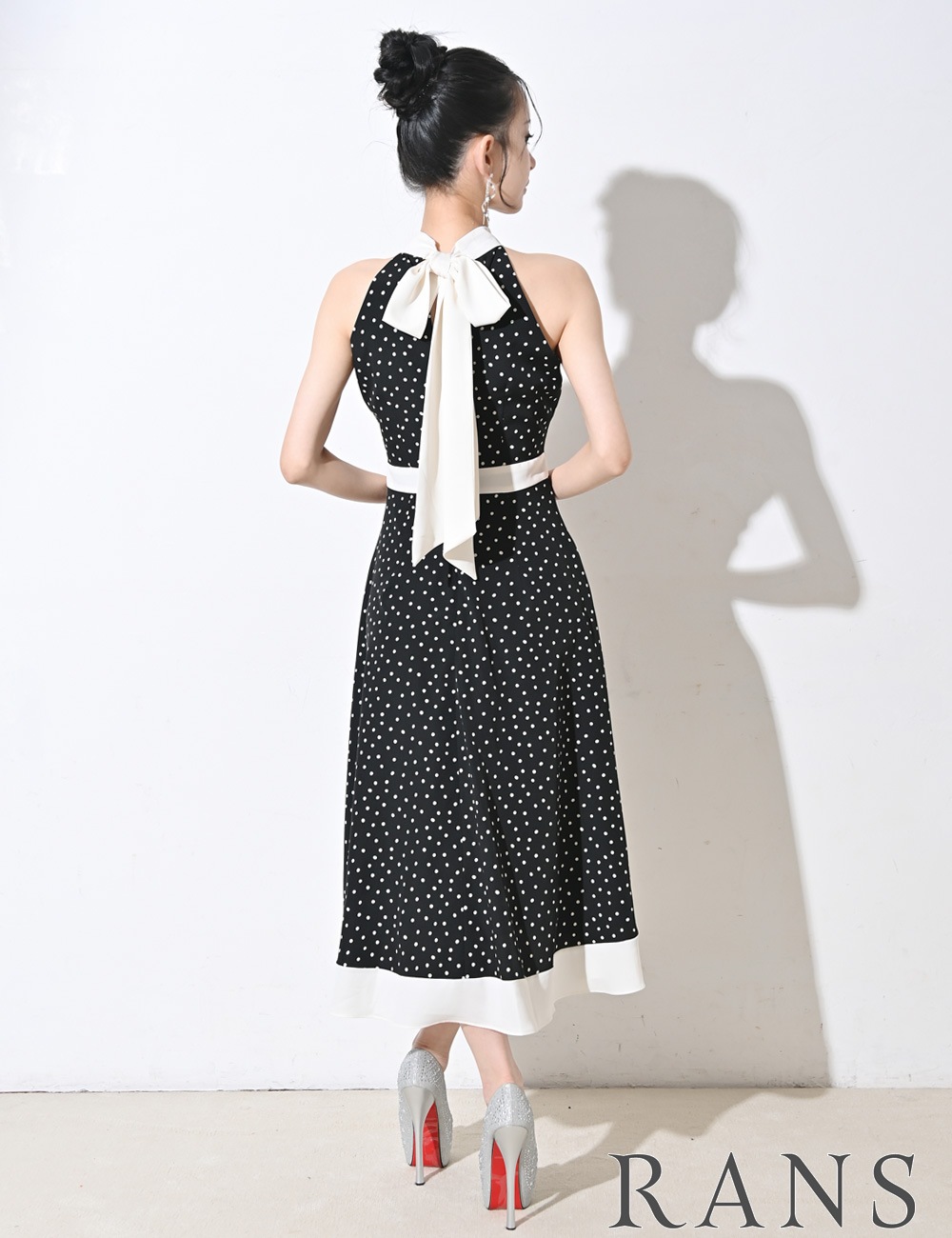 【RANS】ロング/丈長/ドレス/フレア/ブラック/ドット/ホルターネック