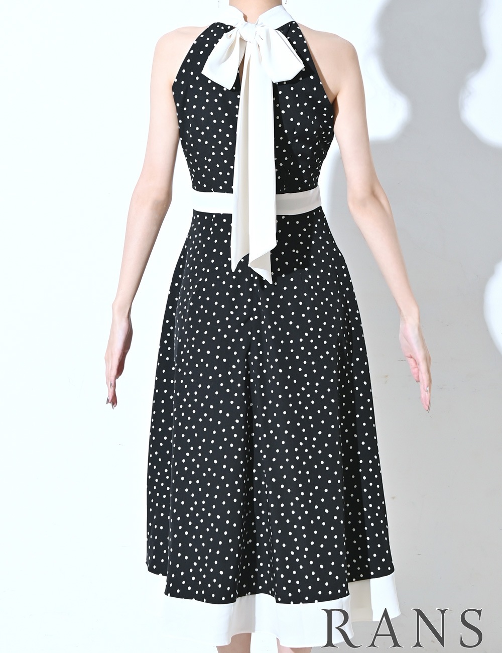 【RANS】ロング/丈長/ドレス/フレア/ブラック/ドット/ホルターネック