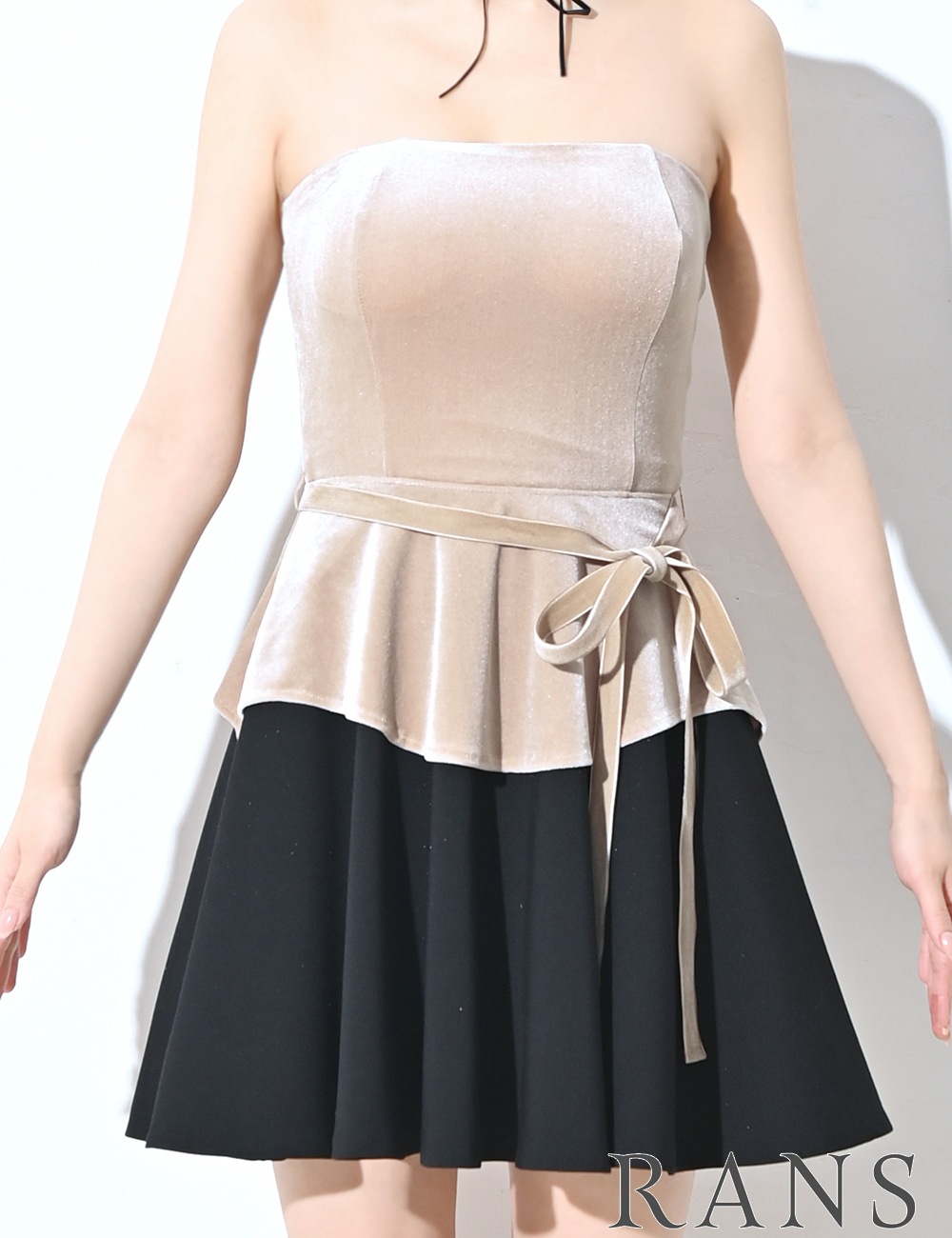 [即納][instock]【RAN SERENE】ミニ/ドレス/ワンピース/ベア/フレア/ベージュ/ブラック/ベロア