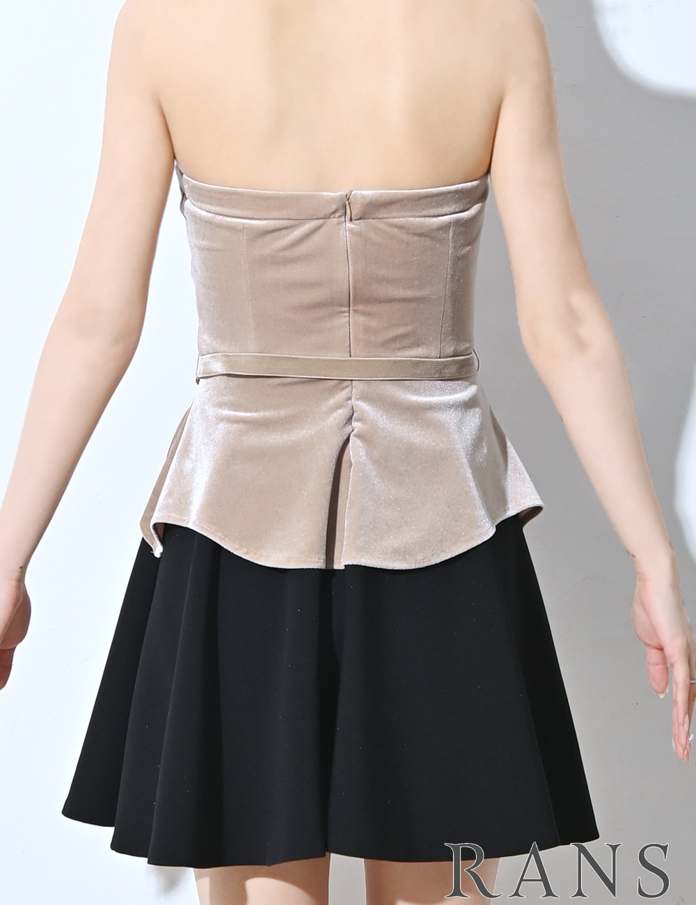 [即納][instock]【RAN SERENE】ミニ/ドレス/ワンピース/ベア/フレア/ベージュ/ブラック/ベロア