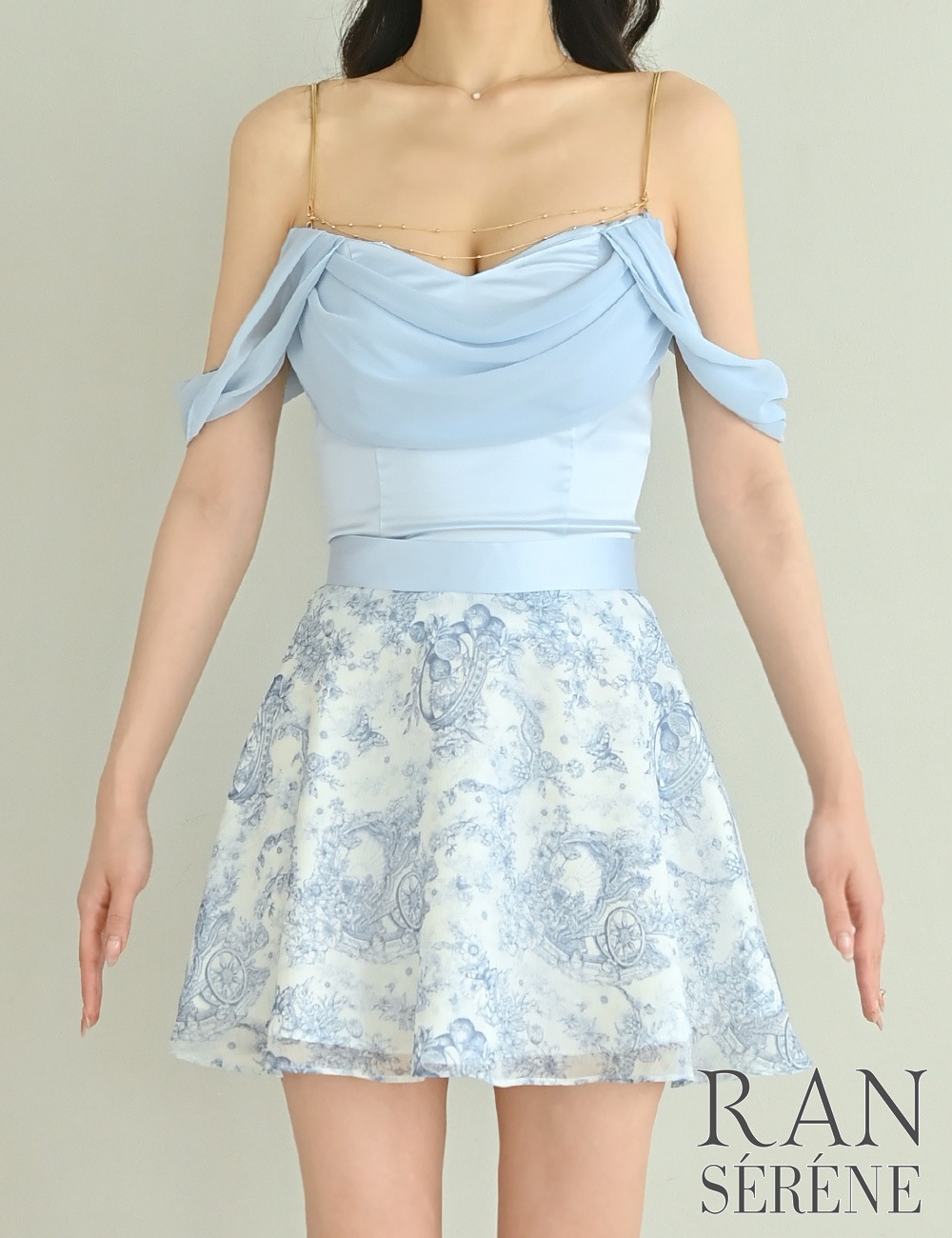 [即納][instock]【RAN SERENE】ミニ/ドレス/セットアップ/ブルー/キャミ/オフショル/フレア/ドレープ/チェーン/柄