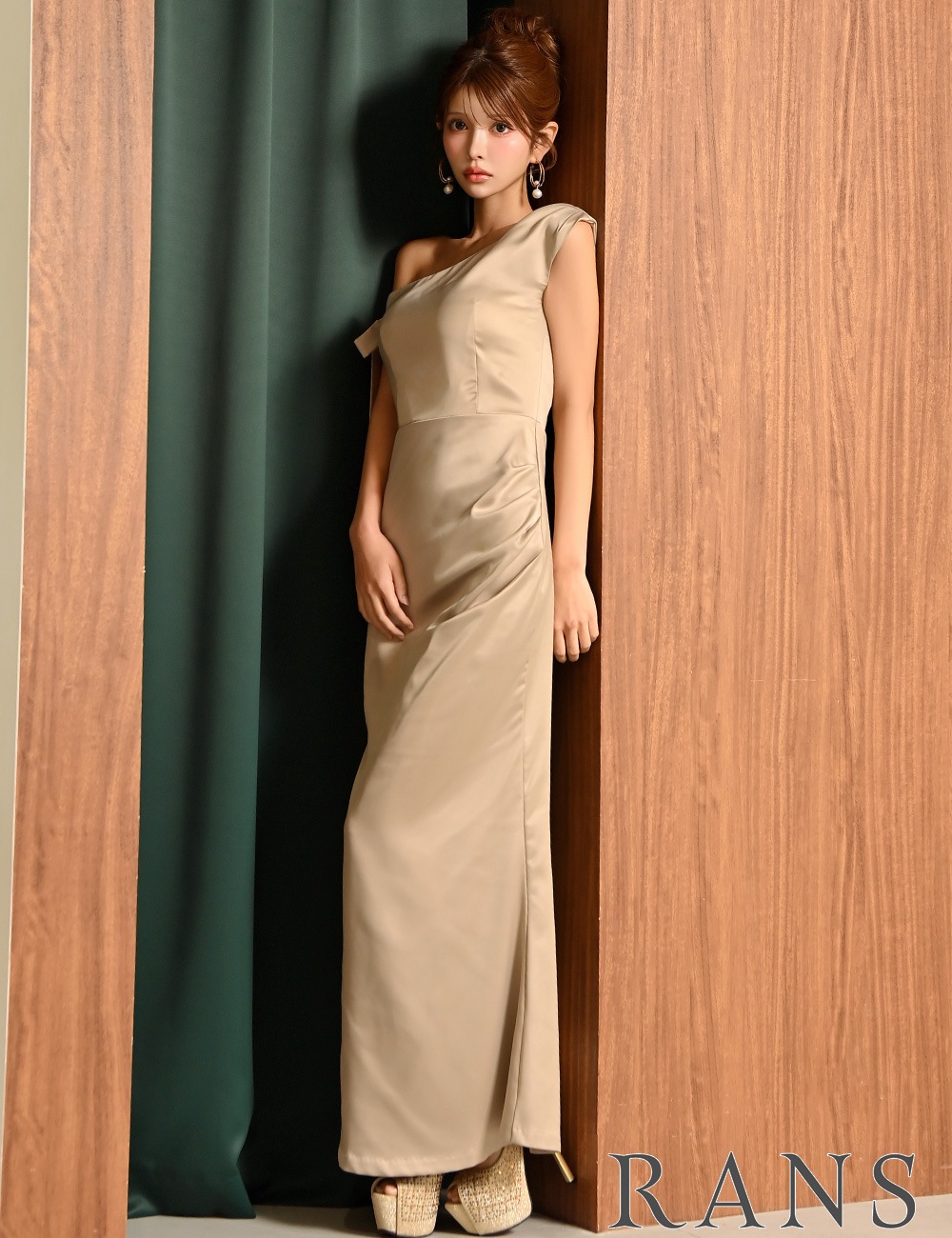 [即納][instock]【RANS】ロング/ドレス/ワンピース/ベージュ/ワンショル/タイト/サテン/リボン