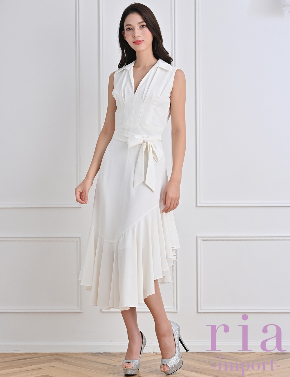 ホワイト Vネックドレス リボン付き 楽天市場】在庫限り リボン付き ノースリーブ ウェディングドレス