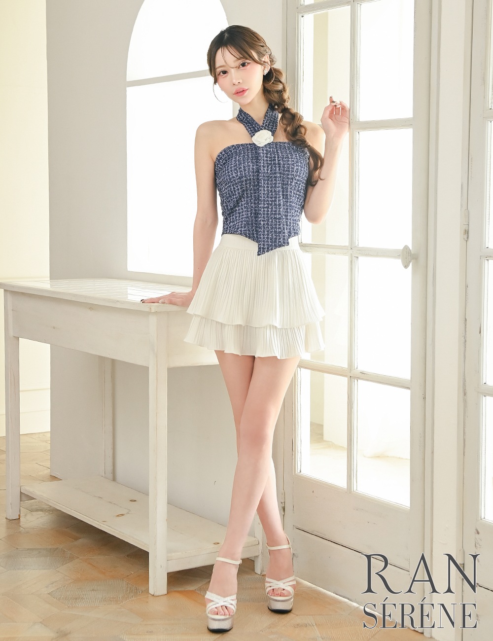 [即納][instock]【RAN SERENE】ミニ/ドレス/セットアップ/ネイビー/ホワイト/ホルターネック/フレア/柄/ツイード/コサージュ/ローズ