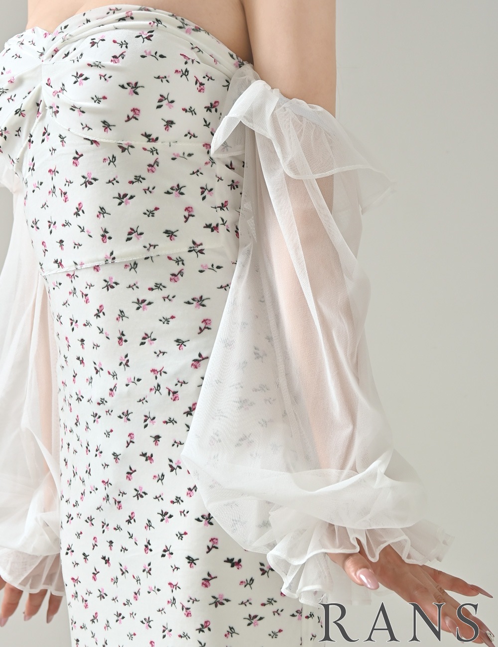[即納][instock]【RANS】ミニ/ドレス/ワンピース/ホワイト/ベア/オフショル/袖あり/長袖/ベロア/シフォン/花柄