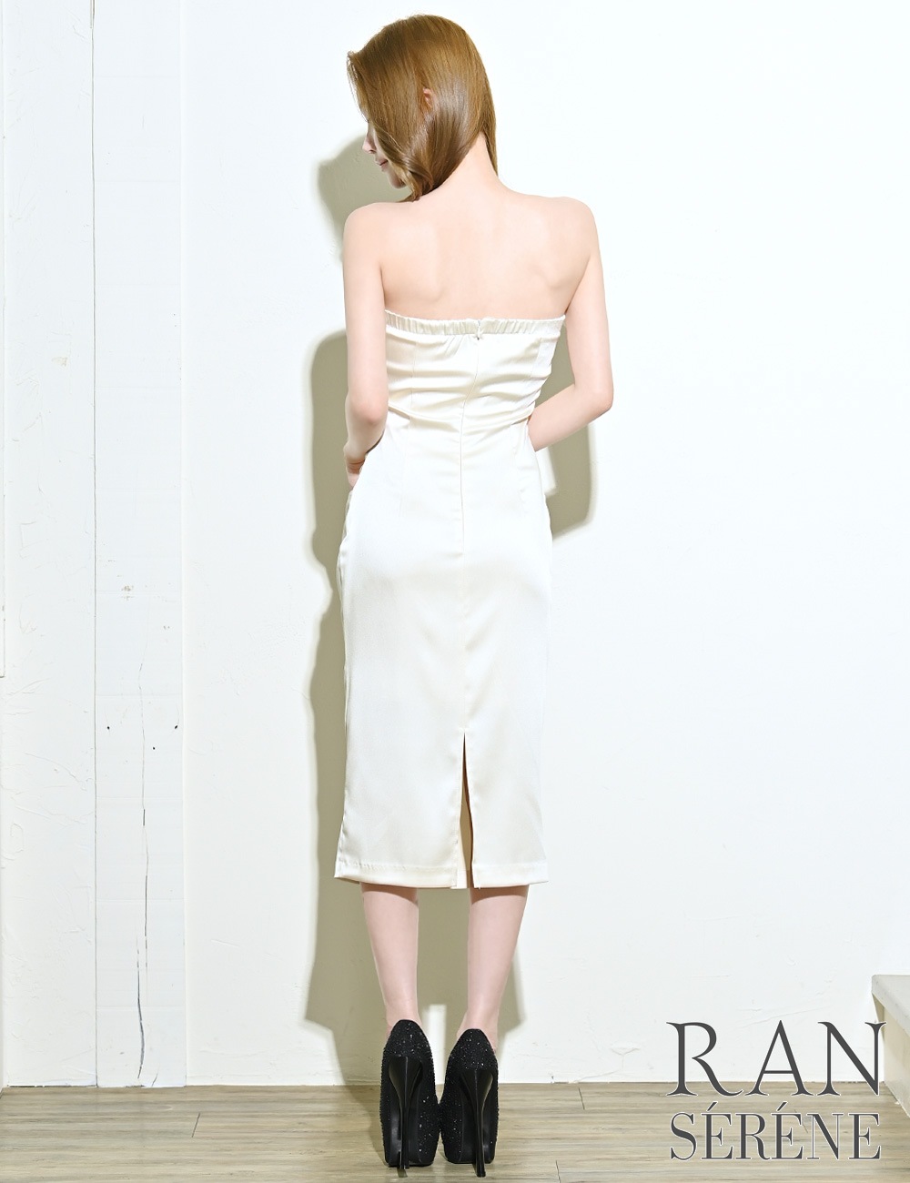 [Mのみ即納][instock]【RAN SERENE】丈長/ドレス/ワンピース/アイボリー/ベア/タイト/サテン/ドレープ