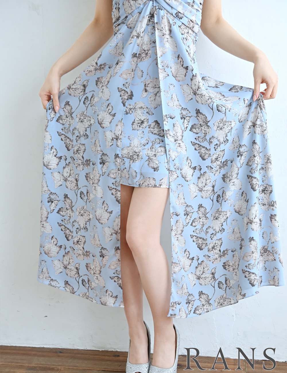 [Mのみ即納][instock]【RANS】ロング/ドレス/フレア/ホルターネック/ブルー/柄/花柄