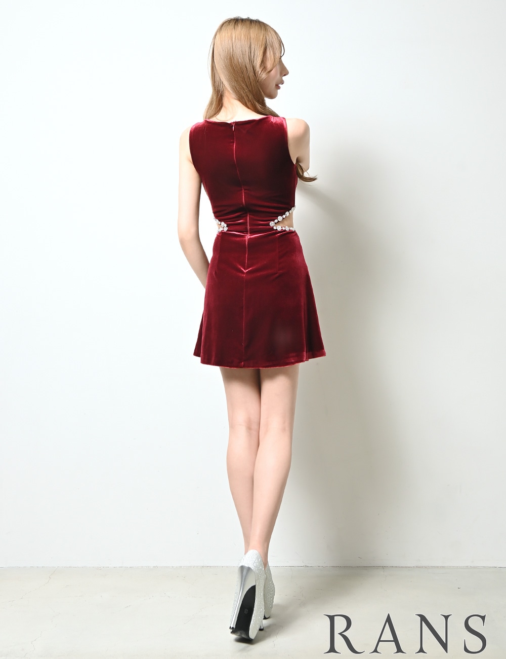 [即納][instock]【RANS】ミニ/ドレス/ワンピース/レッド/フレア/ベロア/カットアウト/ビジュー