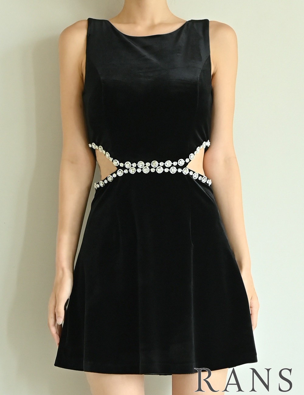 [即納][instock]【RANS】ミニ/ドレス/ワンピース/ブラック/フレア/ベロア/カットアウト/ビジュー