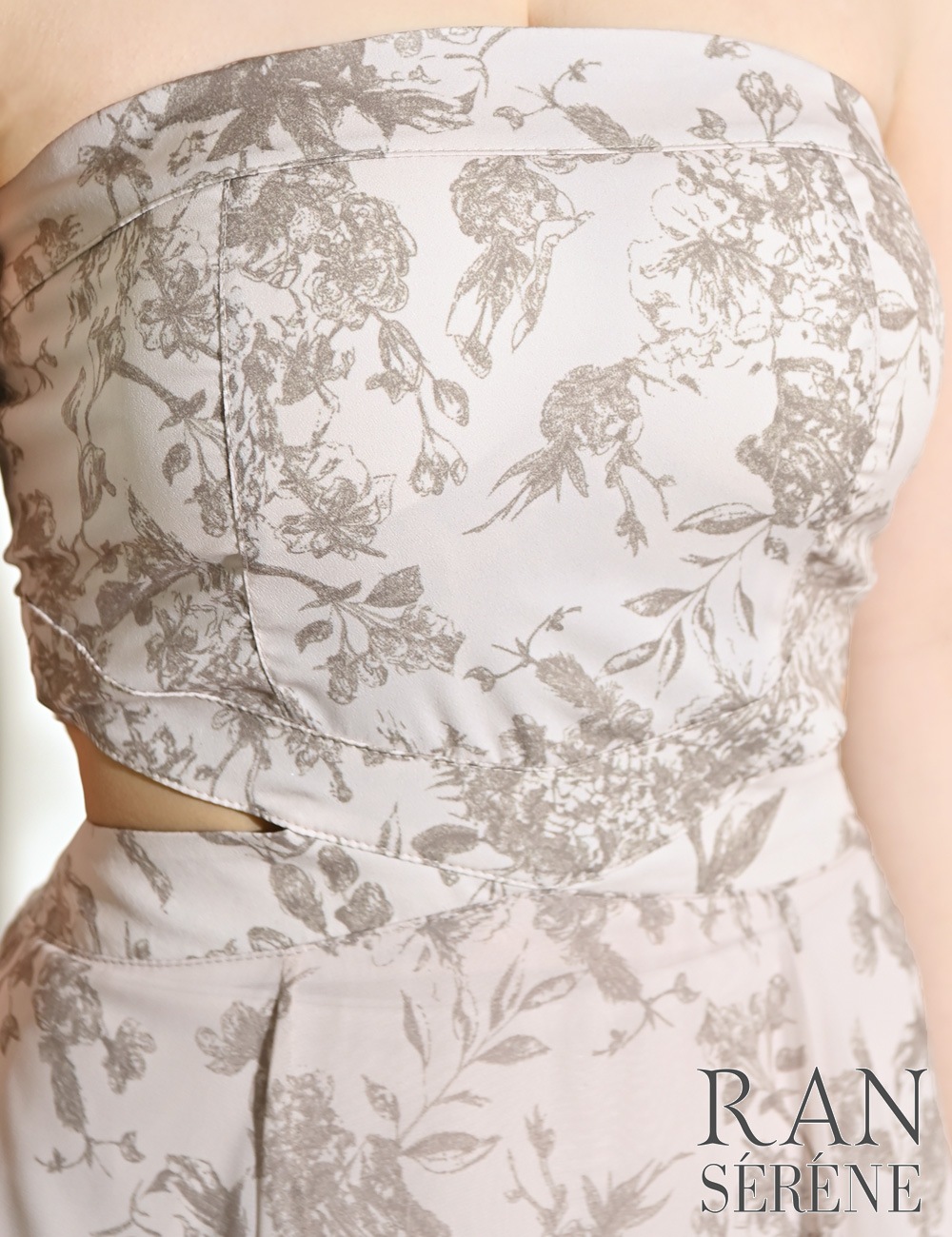 [Mのみ即納][instock]【RAN SERENE】ロング/ドレス/ワンピース/ピンク/ベア/フレア/サイドカットアウト/柄/ボタニカル