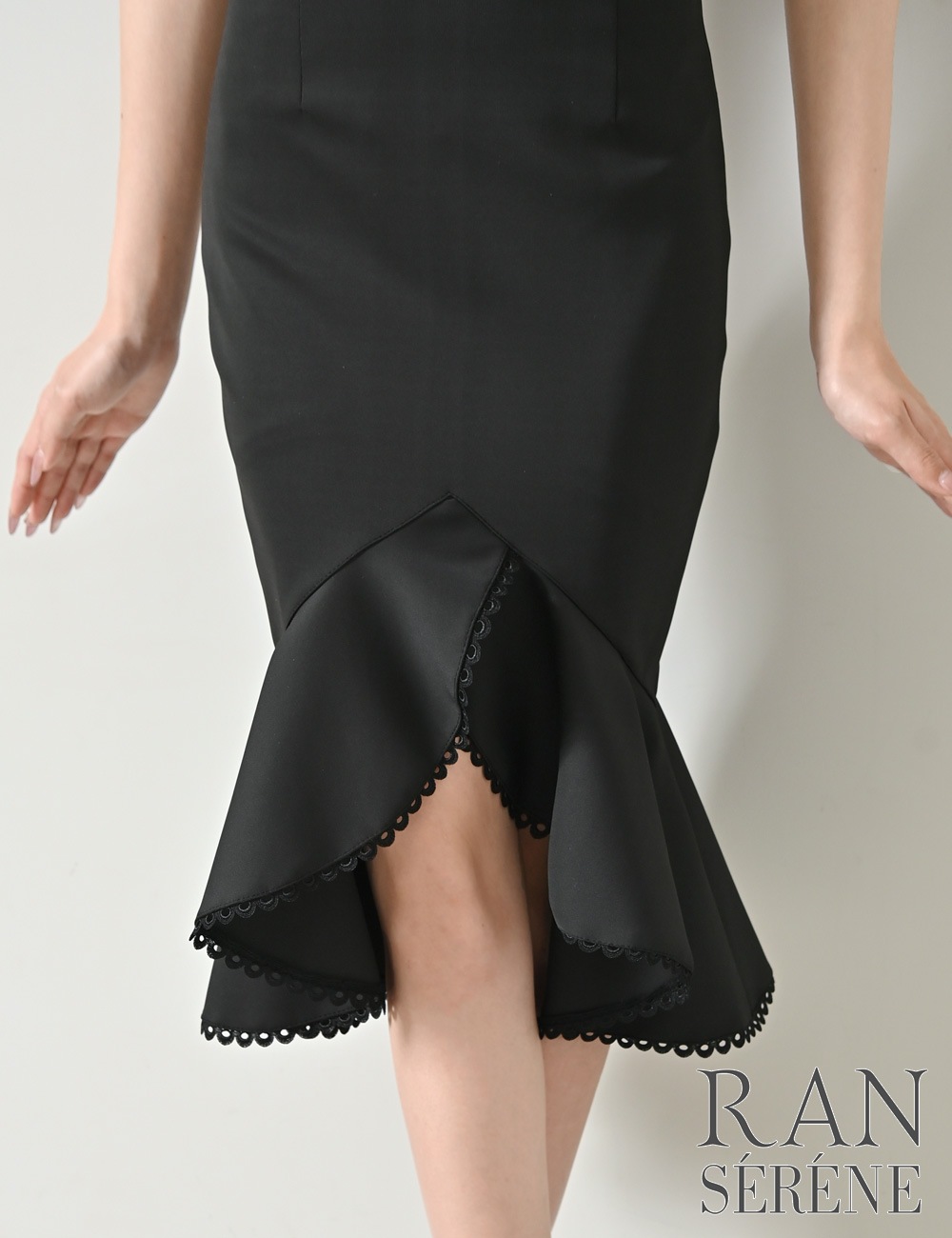 [予約商品]【RAN SERENE】丈長/ドレス/ワンピース/ブラック/ベア/マーメイド/ベルト
