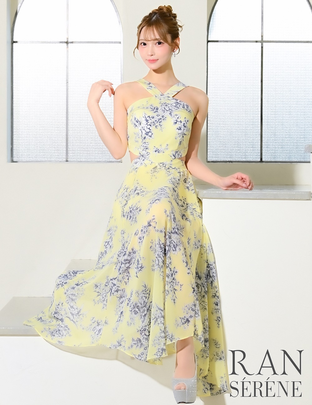 [即納][instock]【RAN SERENE】ロング/ドレス/イエロー/ホルターネック/フレア/サイドカットアウト/柄/花柄