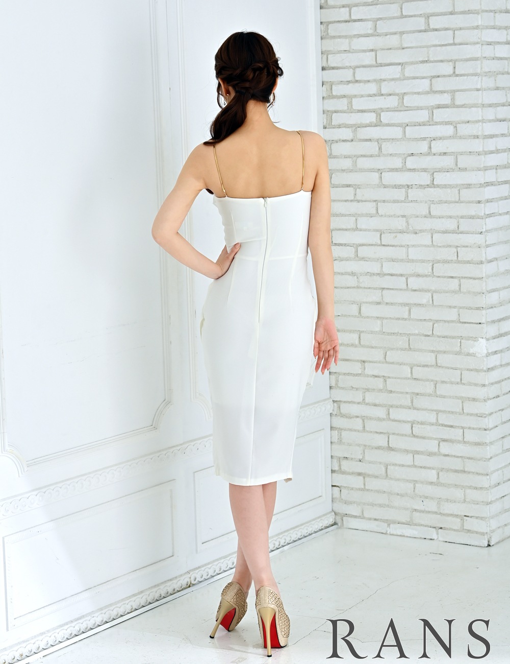 。*゜様 新品未使用RANS【AIDMAX】丈長/ドレス/ワンピース/ホワイト/ RANS】丈長/ドレス/ワンピース/ホワイト/チェーン/タイト/スリット