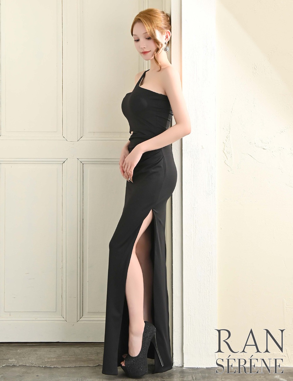 [Sのみ即納][instock]【RAN SERENE】ロング/ドレス/ブラック/ワンショル/タイト/カットアウト/スリット