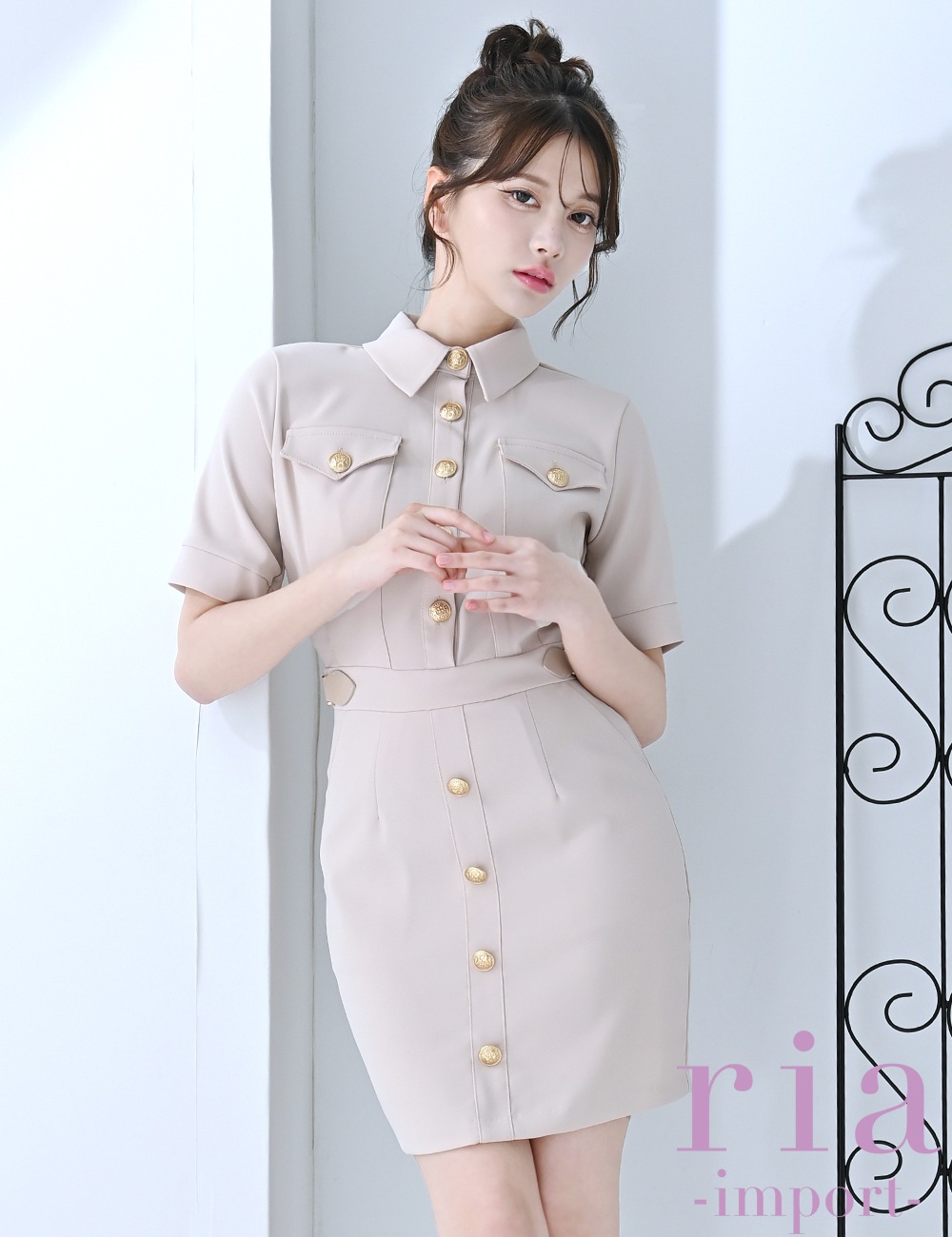 【ria】ミニ/ドレス/ワンピース/ベージュ/タイト/袖あり/シャツ