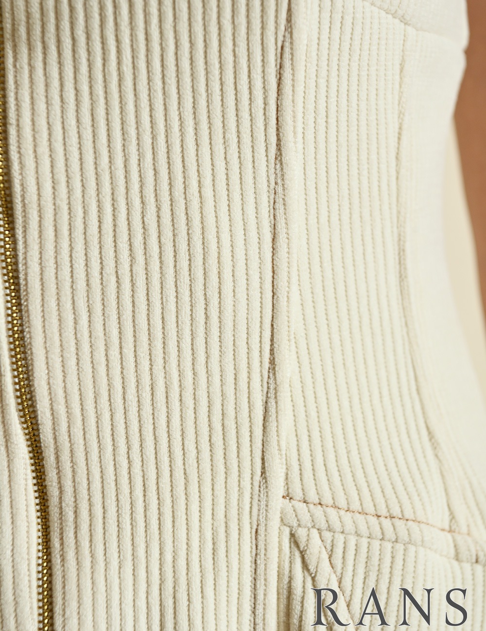 [即納][instock]【RANS】ミニ/ドレス/ワンピース/アイボリー/Vネック/フレア/コーデュロイ