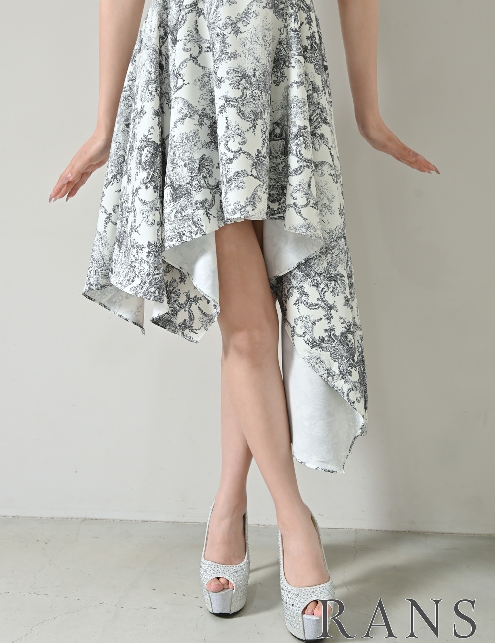 [即納][instock]【RANS】丈長/ミニ/ドレス/ワンピース/ブラック/アメスリ/フレア/アシンメトリー/柄/トワルドジュイ