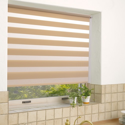 ロールスクリーン 採光タイプ　1580×700mm ブラインドのように採光ができるロールスクリーン 「ゼブライト