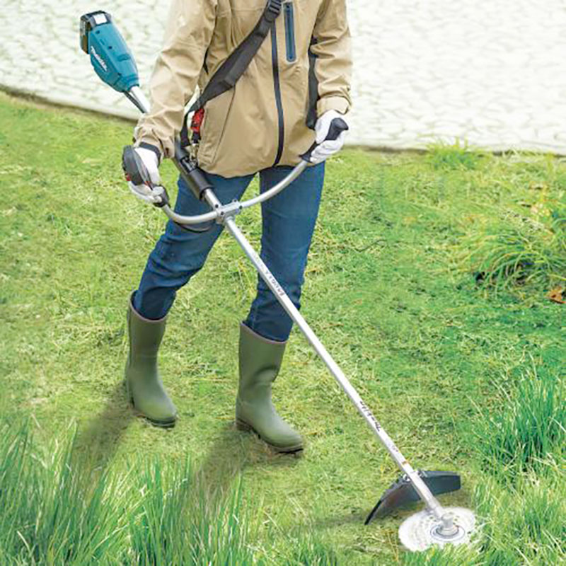 タナカ金物プロ-【在庫あり】マキタ MUR196LDZ 充電式草刈機 230mm 