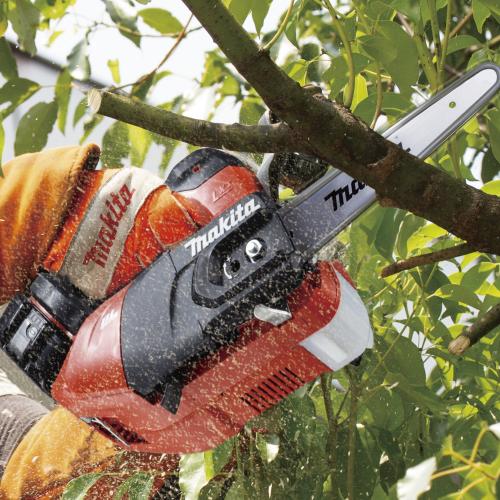 タナカ金物プロ-【在庫あり】マキタ MUC258DZR4 充電式チェンソー (赤