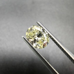 天然ダイヤ 1.06ct  LIGHT YELLOW VS-1  7.3×5.9 オーバル