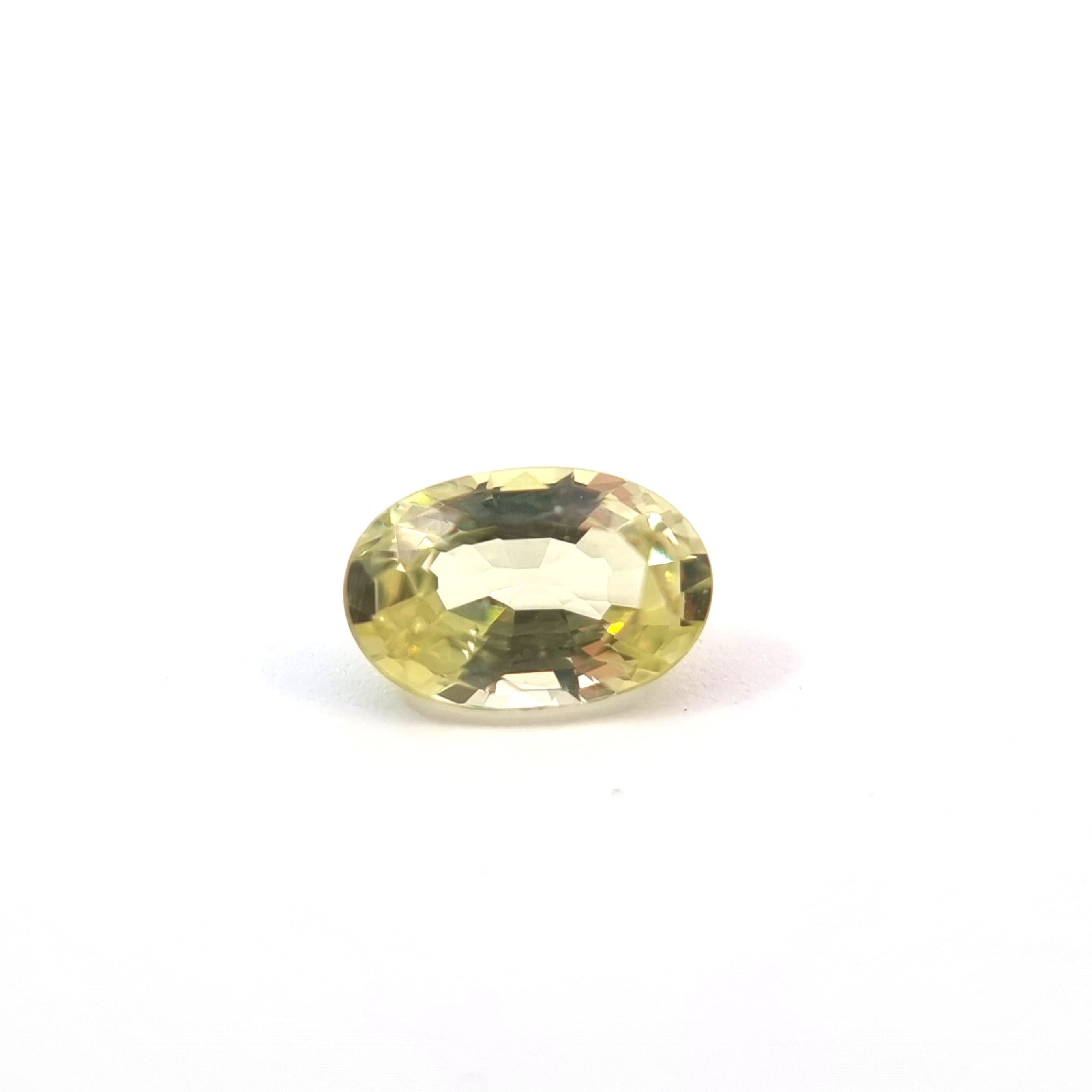 No.10001535：サファイア　OV 6.2x4.0mm 0.60ct