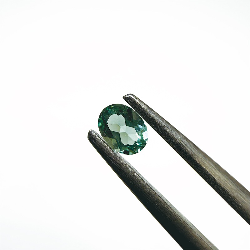 10001760：トルマリン OV 4×3mm 0.16ct