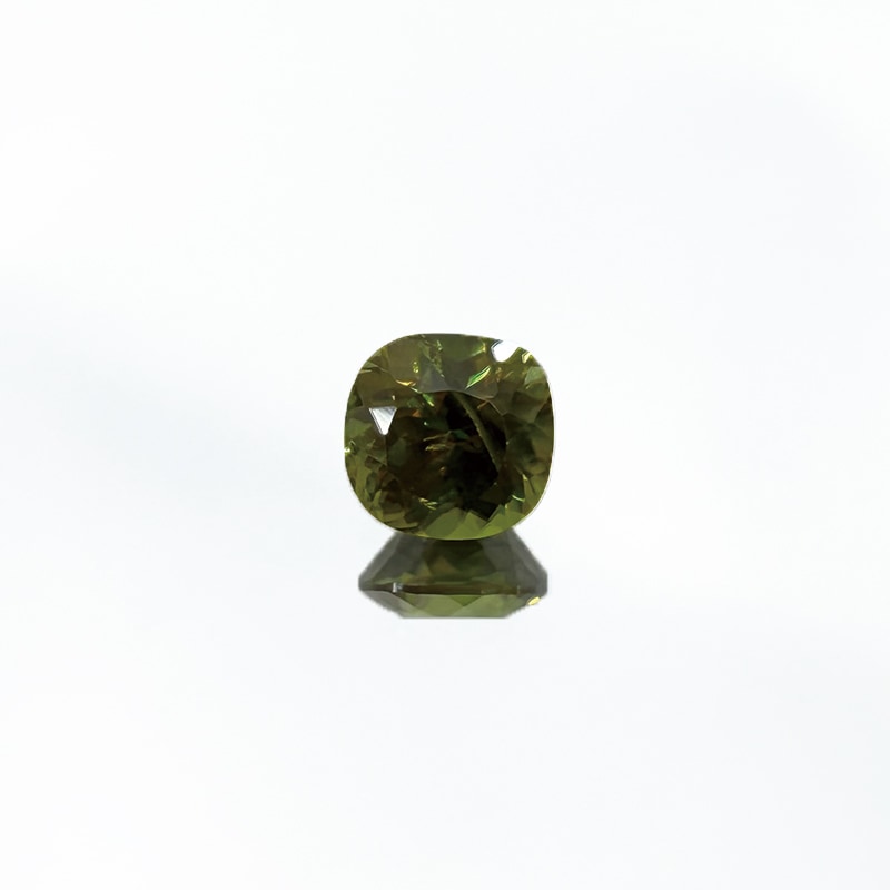 10008549：スフェーン　CU 4.7×4.6mm 0.52ct